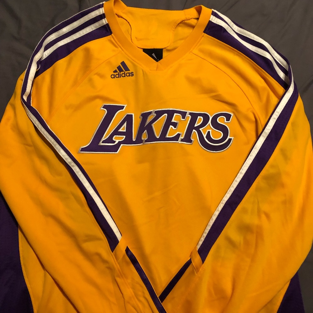 LA Lakers shirt